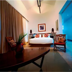 https://trinity.kerala-hotels.net