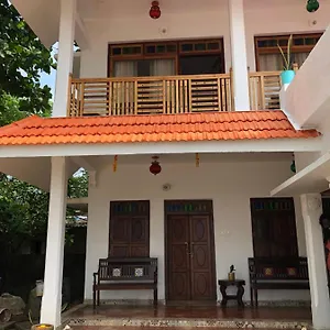 https://lemon-dew-beach-house.hotels-alappuzha.com